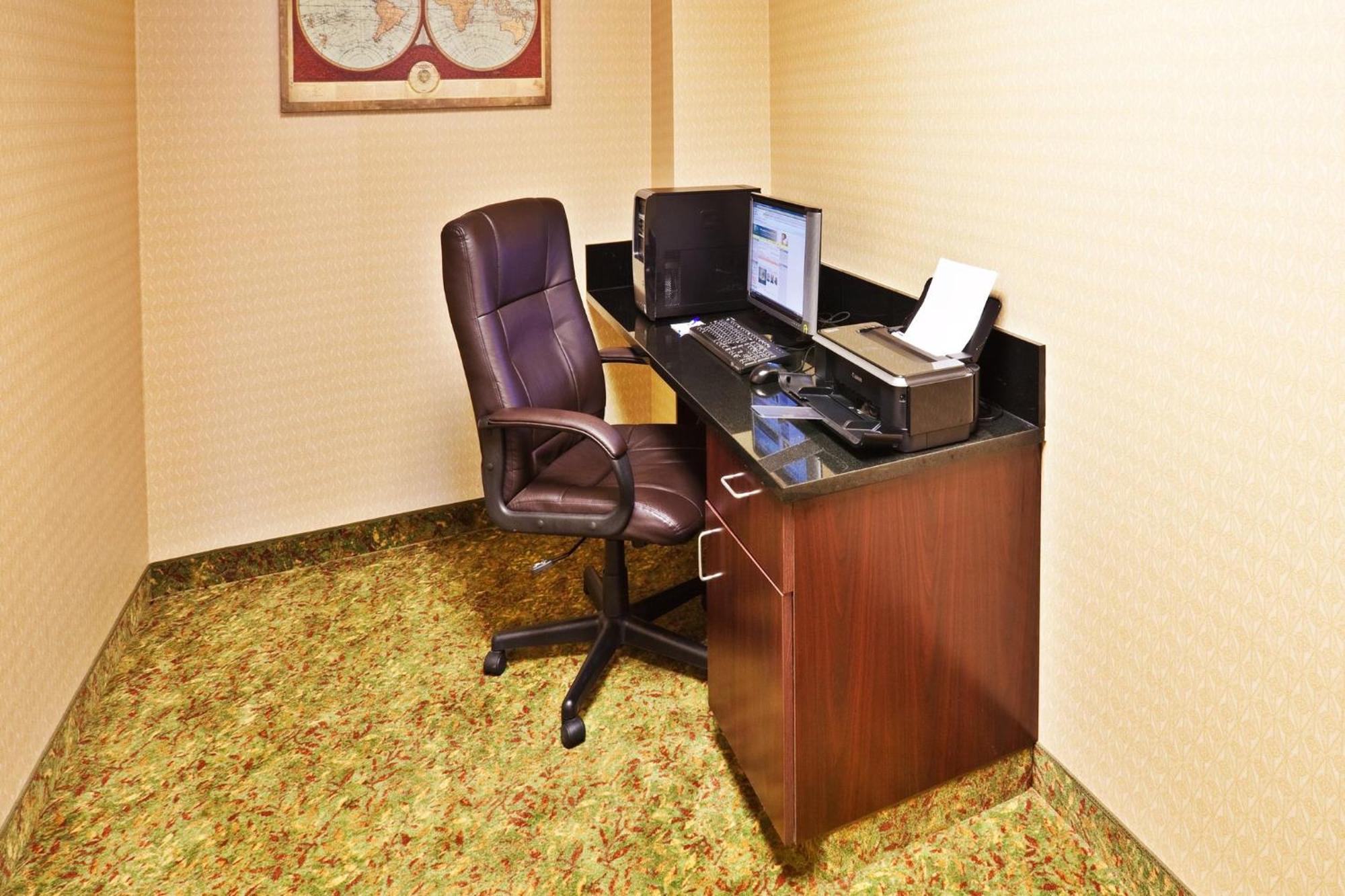 Holiday Inn Express & Suites Perry By Ihg Eksteriør billede