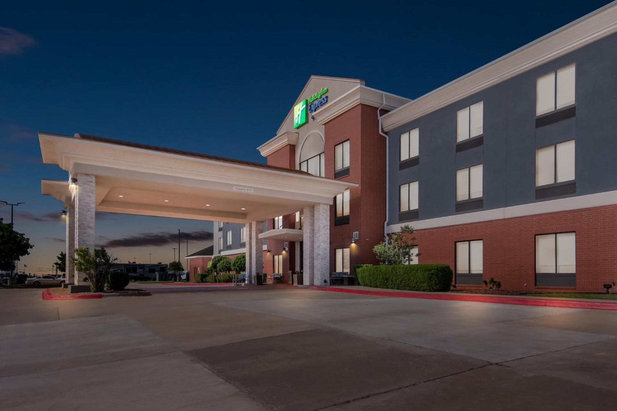 Holiday Inn Express & Suites Perry By Ihg Eksteriør billede